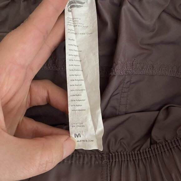 Fabletics Parachute Pant Size M Lightweight Cargo Jogger Windbreaker Plum Shine - Picture 9 of 12